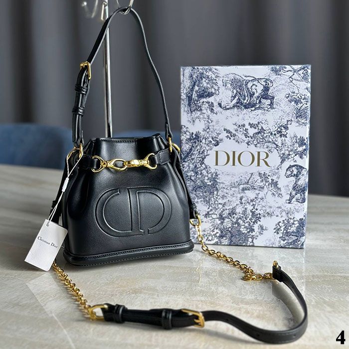 Сумка "C*risti*n D*or" Эко кожа (19/18см)