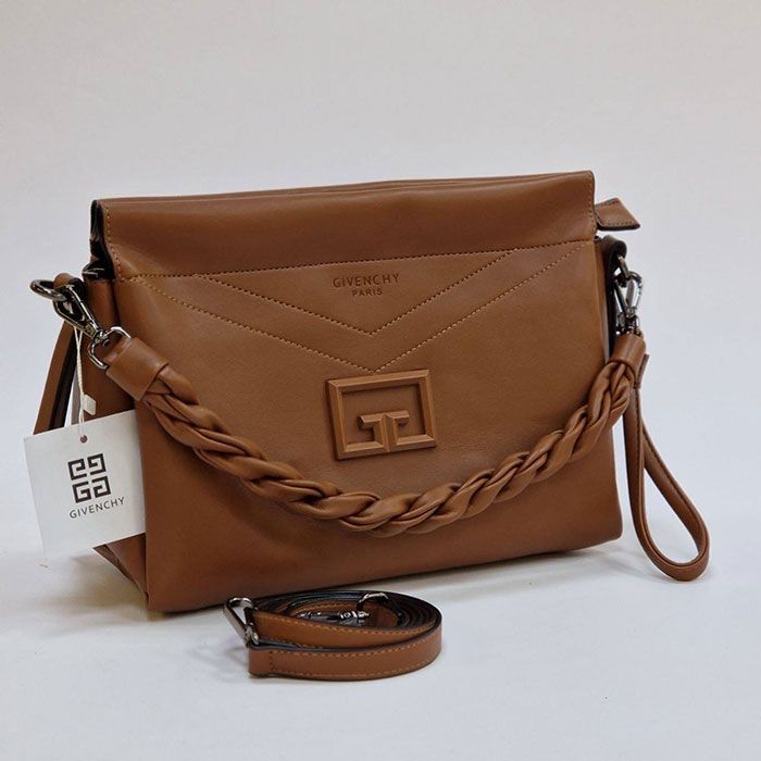 Сумка "GIVE*CHY" Эко-кожа (30/20см)